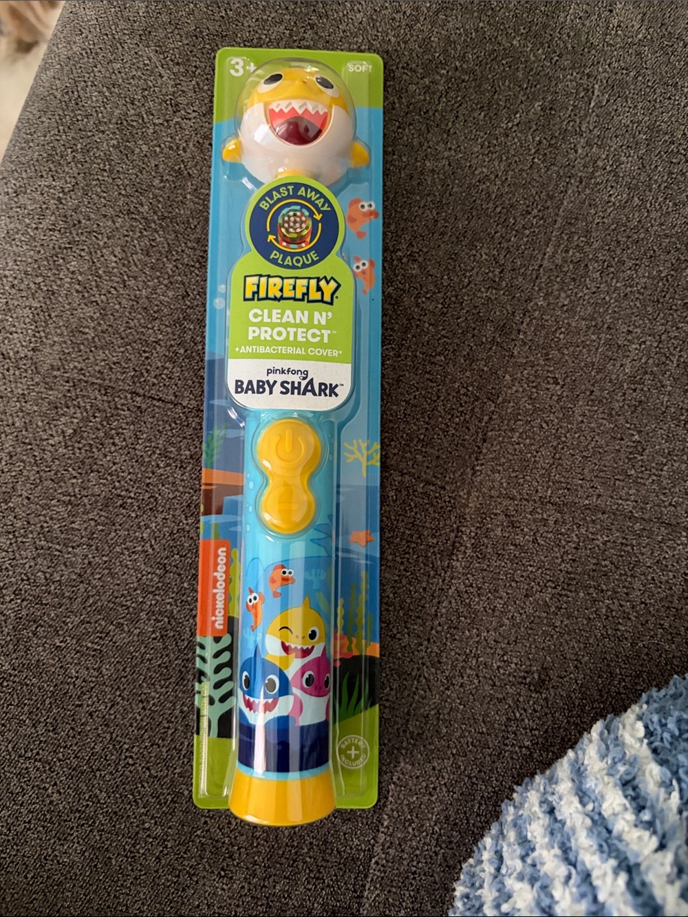 2 piece Nickelodeon Baby Shark Electric Toothbrush - Blue & Yellow
